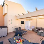 Apartamento Mountain Views, Pool & Rooftop, Cozy 2br For 6