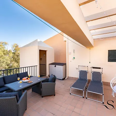 Mountain Views, Pool & Rooftop, Cozy 2br For 6 Apartment Fuengirola