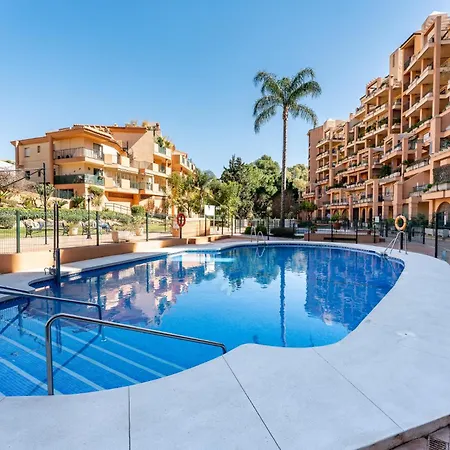 Apartment Mountain Views, Pool & Rooftop, Cozy 2br For 6 *
