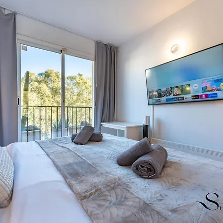 Mountain Views, Pool & Rooftop, Cozy 2br For 6