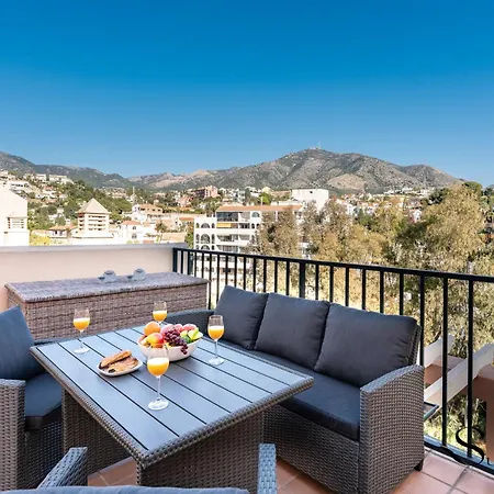 Mountain Views, Pool & Rooftop, Cozy 2br For 6 *
